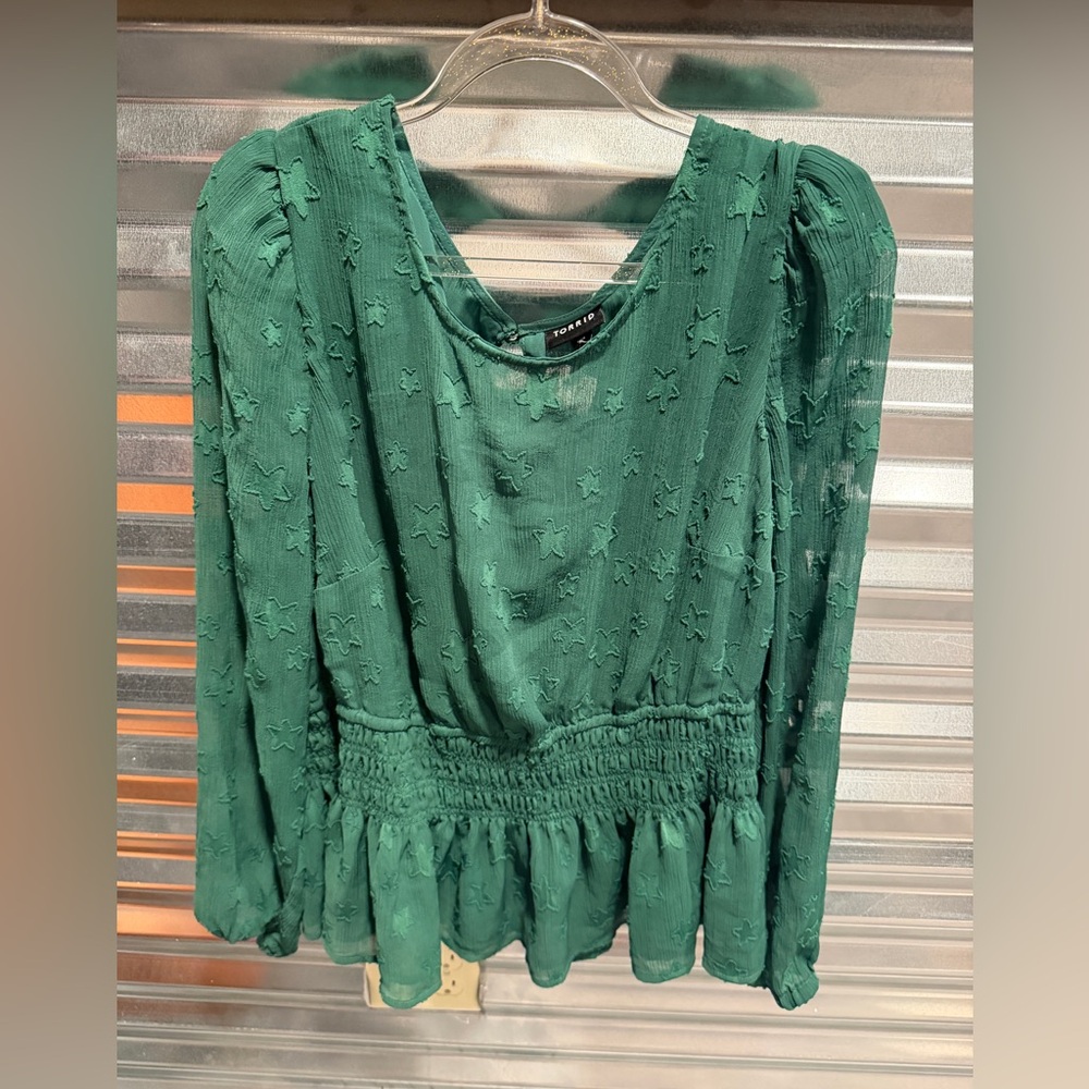 Torrid woman’s size 1 blouse